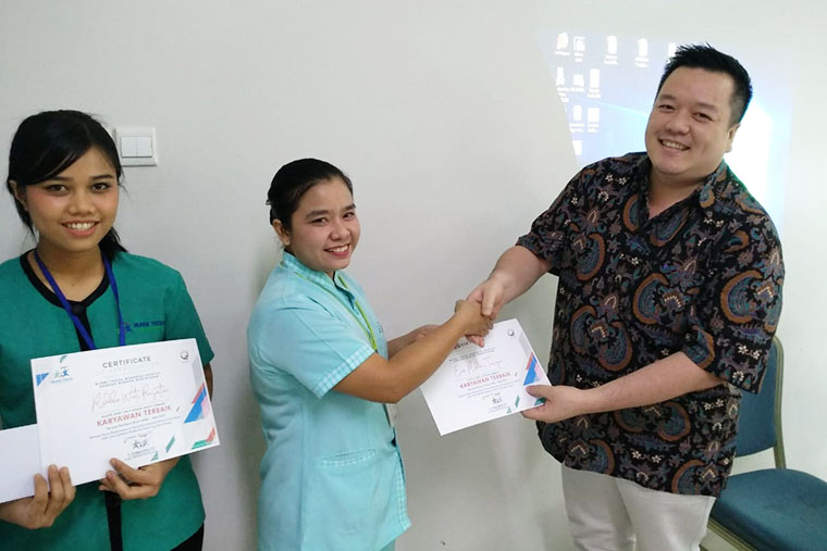 Karyawan Terbaik Murni Teguh Memorial Hospital Periode April - Juni 2019