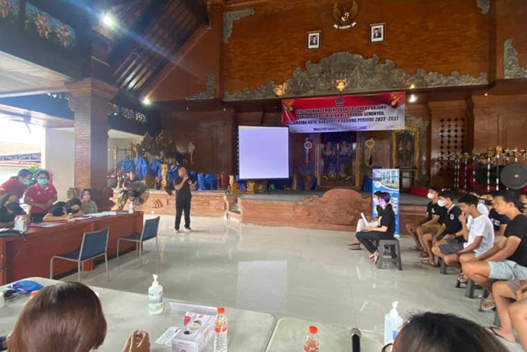 Posyandu Remaja di Gedung Balai Banjar Desa Adat Seminyak