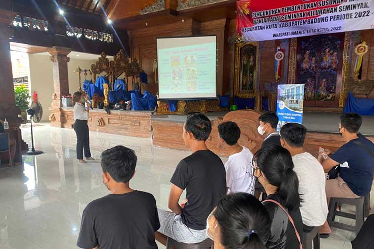 Posyandu Remaja di Gedung Balai Banjar Desa Adat Seminyak