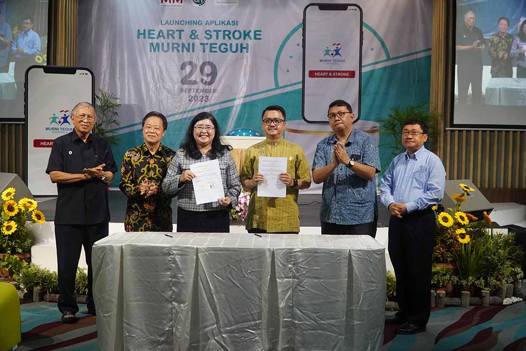 Launching Aplikasi Heart and Stroke Murni Teguh