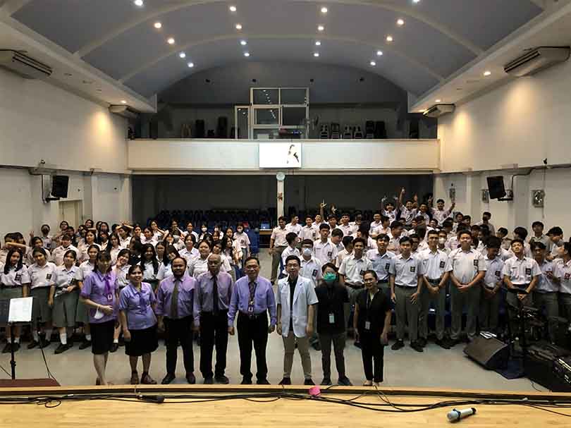 Seminar Edukasi Deteksi Kanker Sejak Dini SMA Methodist 2 Medan 