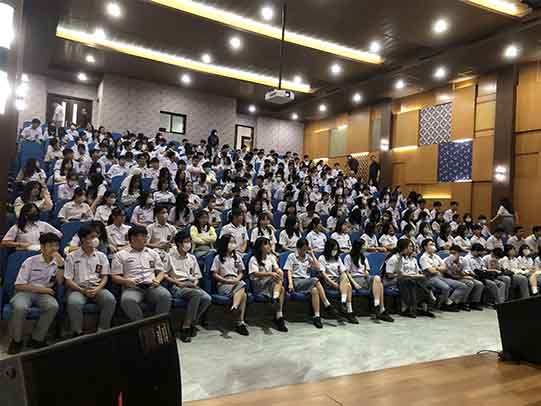 Seminar Edukasi Deteksi Kanker Sejak Dini SMA SUTOMO 1 Medan