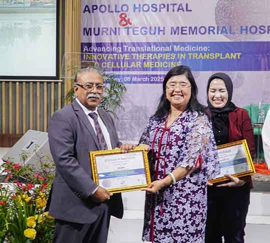 Symposium Hybrid Apollo Hospital & Murni Teguh Memorial Hospital